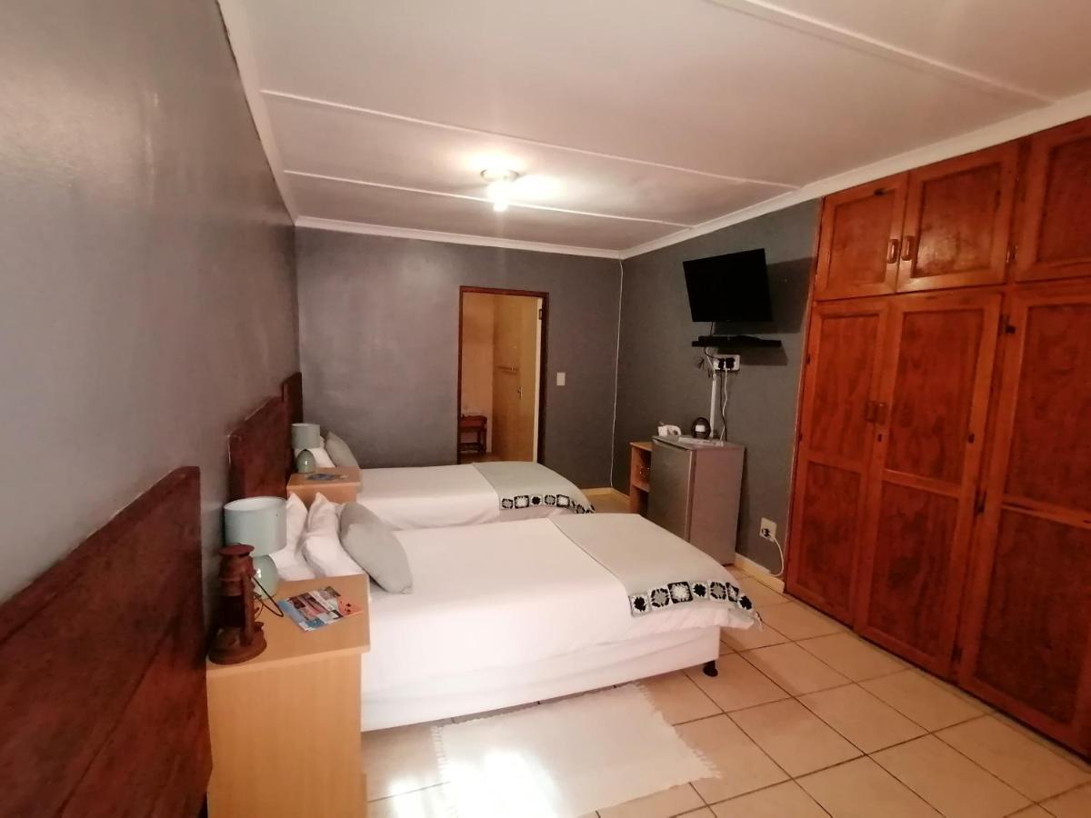 Obelix Guesthouse Lüderitz Екстериор снимка
